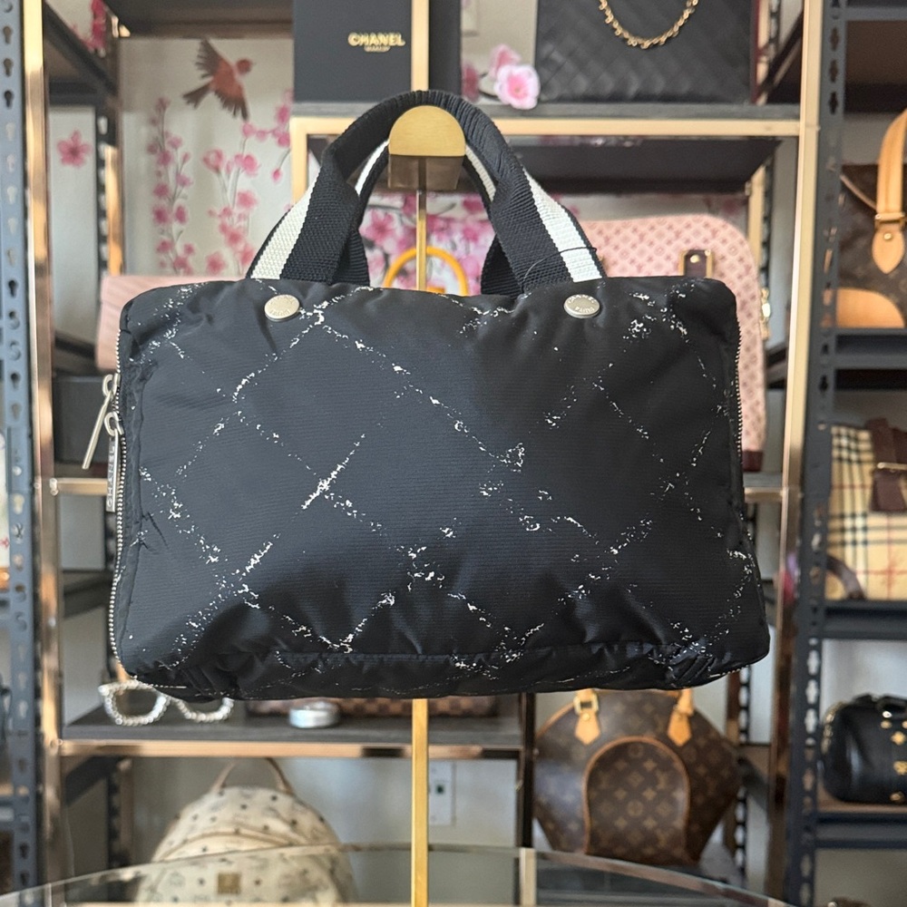 Chanel Black Quilted Tote Handbag with White Accent Handles